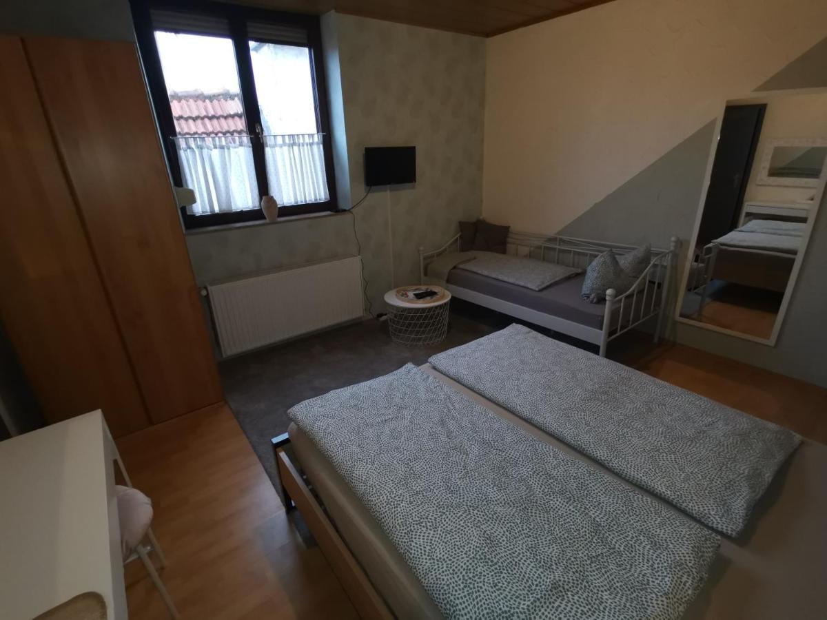 Pension Landgasthof - Iva Haßloch Extérieur photo